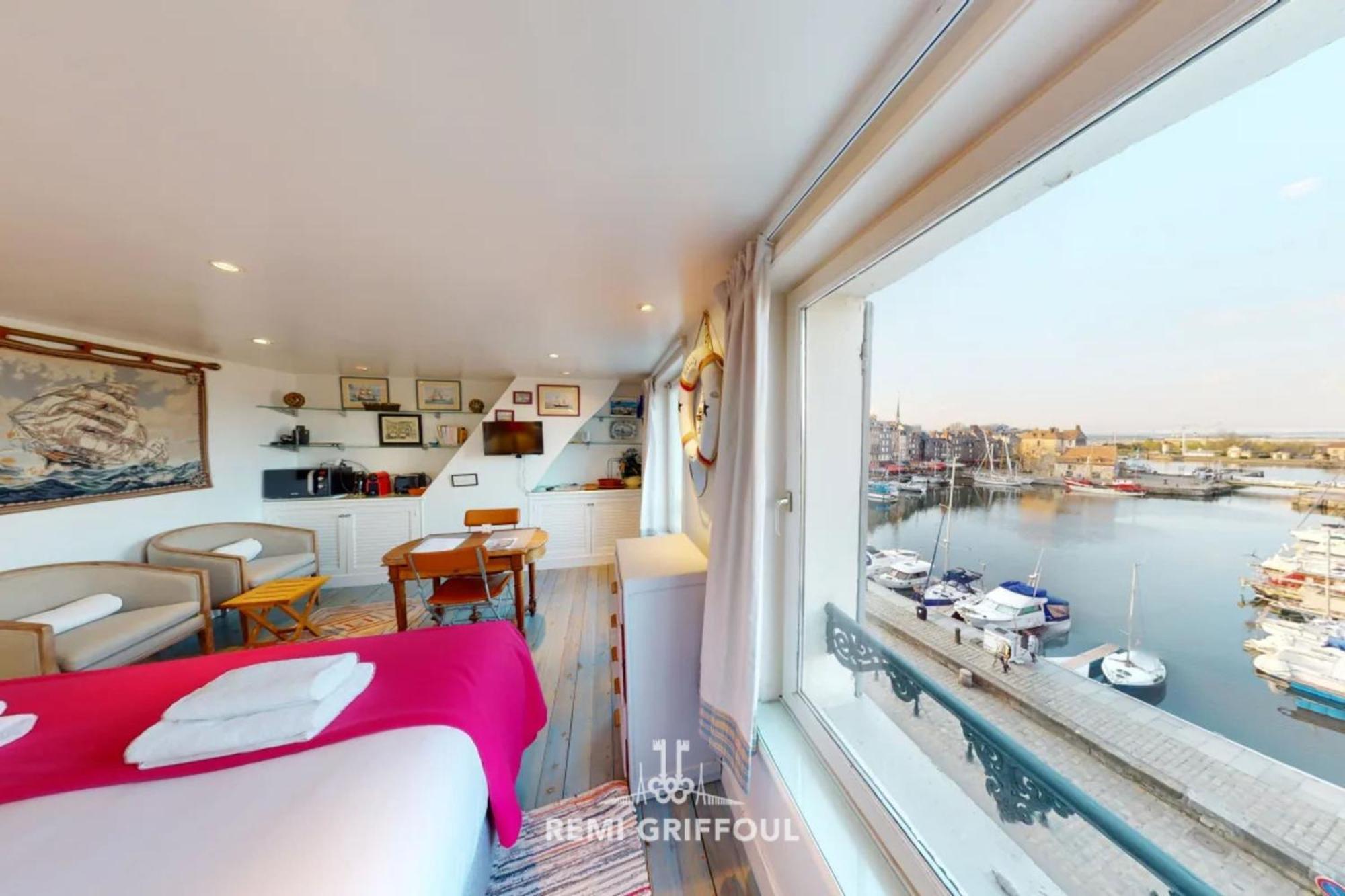Apartment Racing The Wind Breathtaking Port View 2 Pers