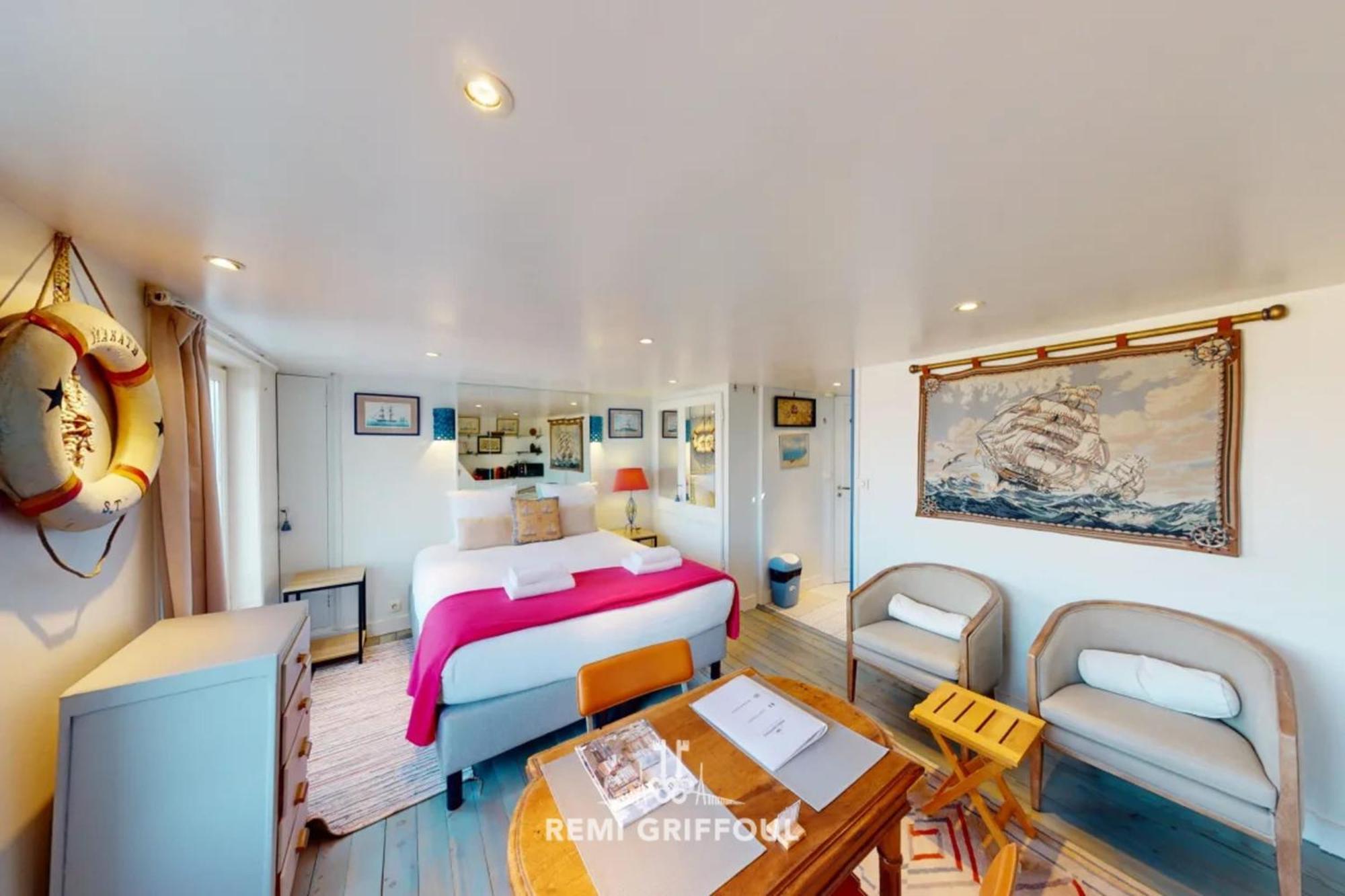 Racing The Wind Breathtaking Port View 2 Pers Apartment *